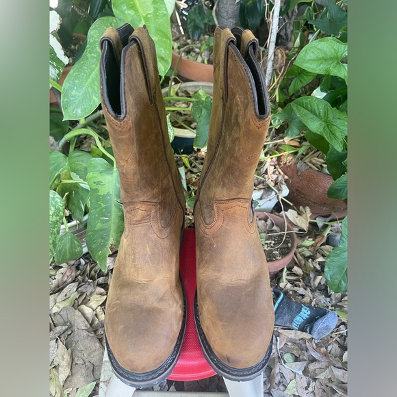 Justin’s Men’s steel Toe construction boot size 9D